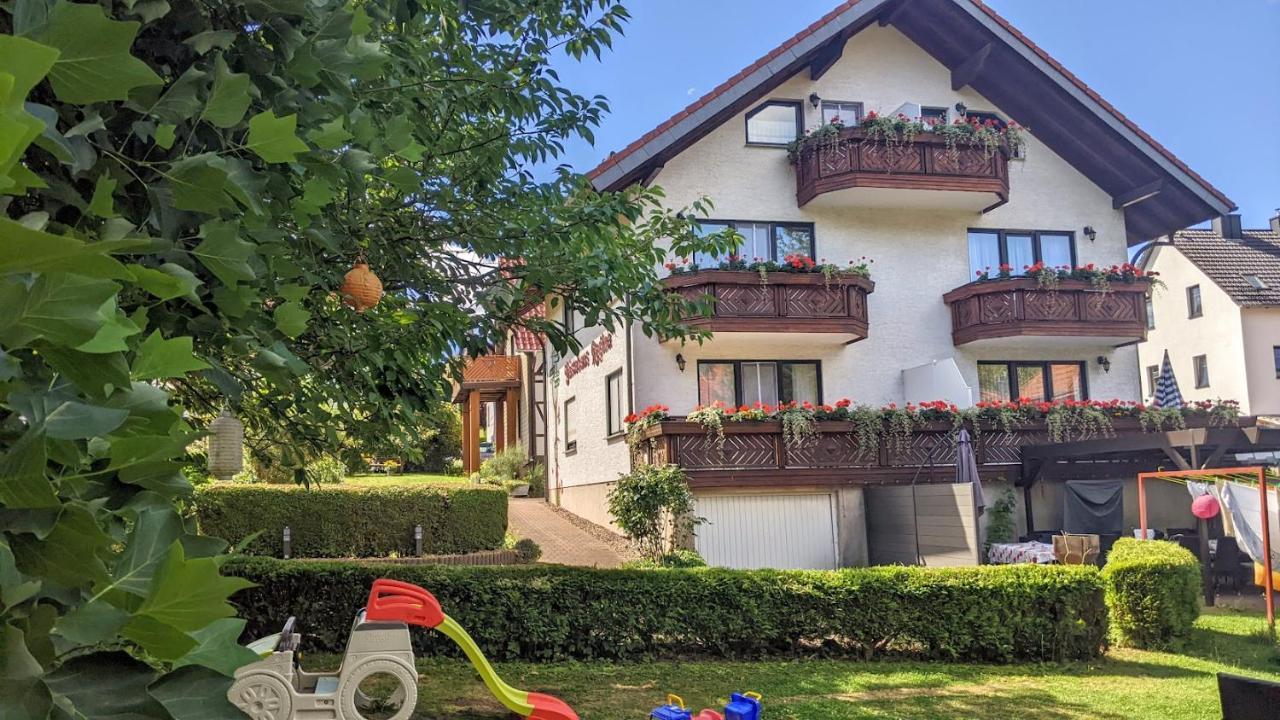 Gaestehaus Regina Ruhla Eksteriør bilde